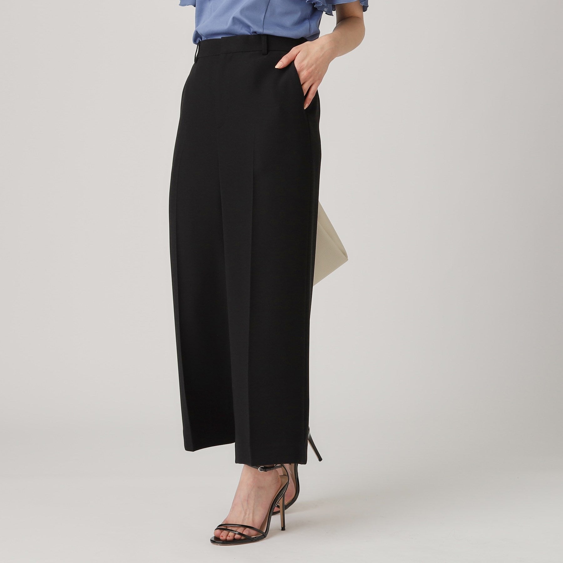 クードシャンス COUP DE CHANCE 【洗える／日本製／裏付き】センタープレス入ワイドパンツ （ブルー(091)） ブルー(091)