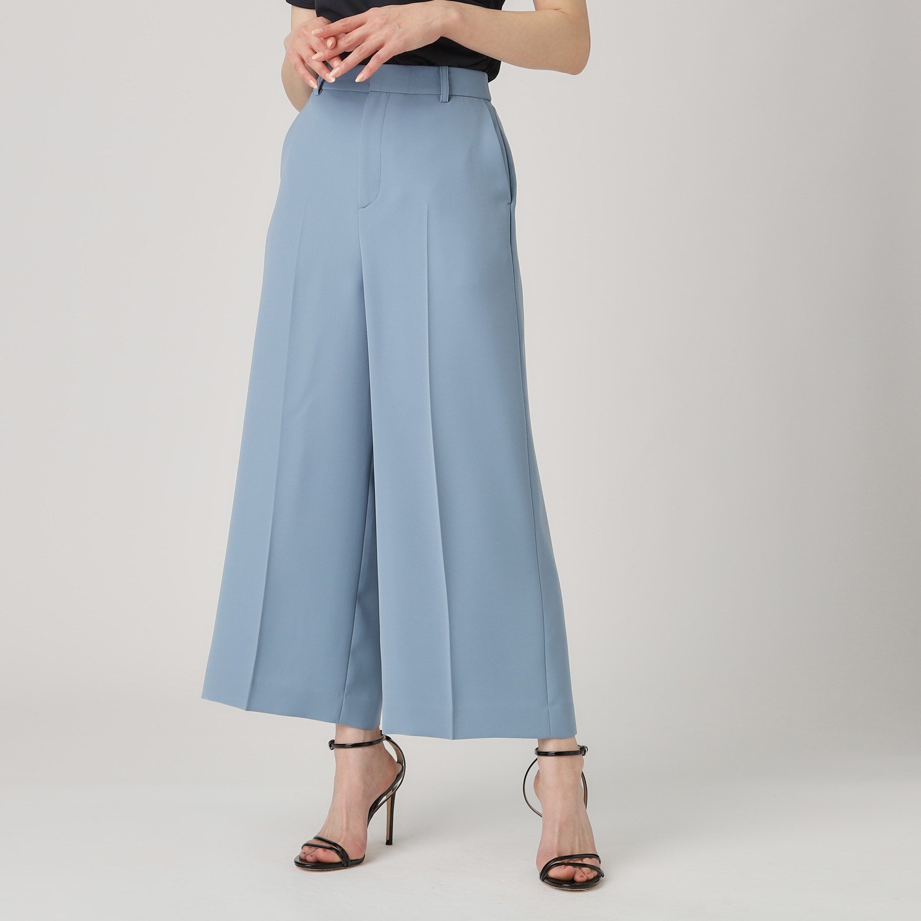 クードシャンス COUP DE CHANCE 【洗える／日本製／裏付き】センタープレス入ワイドパンツ （ブルー(091)） ブルー(091)