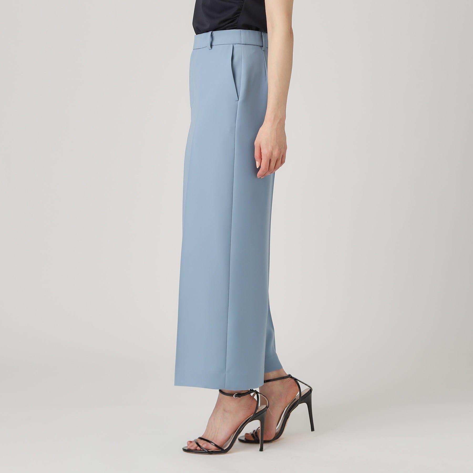 クードシャンス COUP DE CHANCE 【洗える／日本製／裏付き】センタープレス入ワイドパンツ （ブルー(091)） ブルー(091)