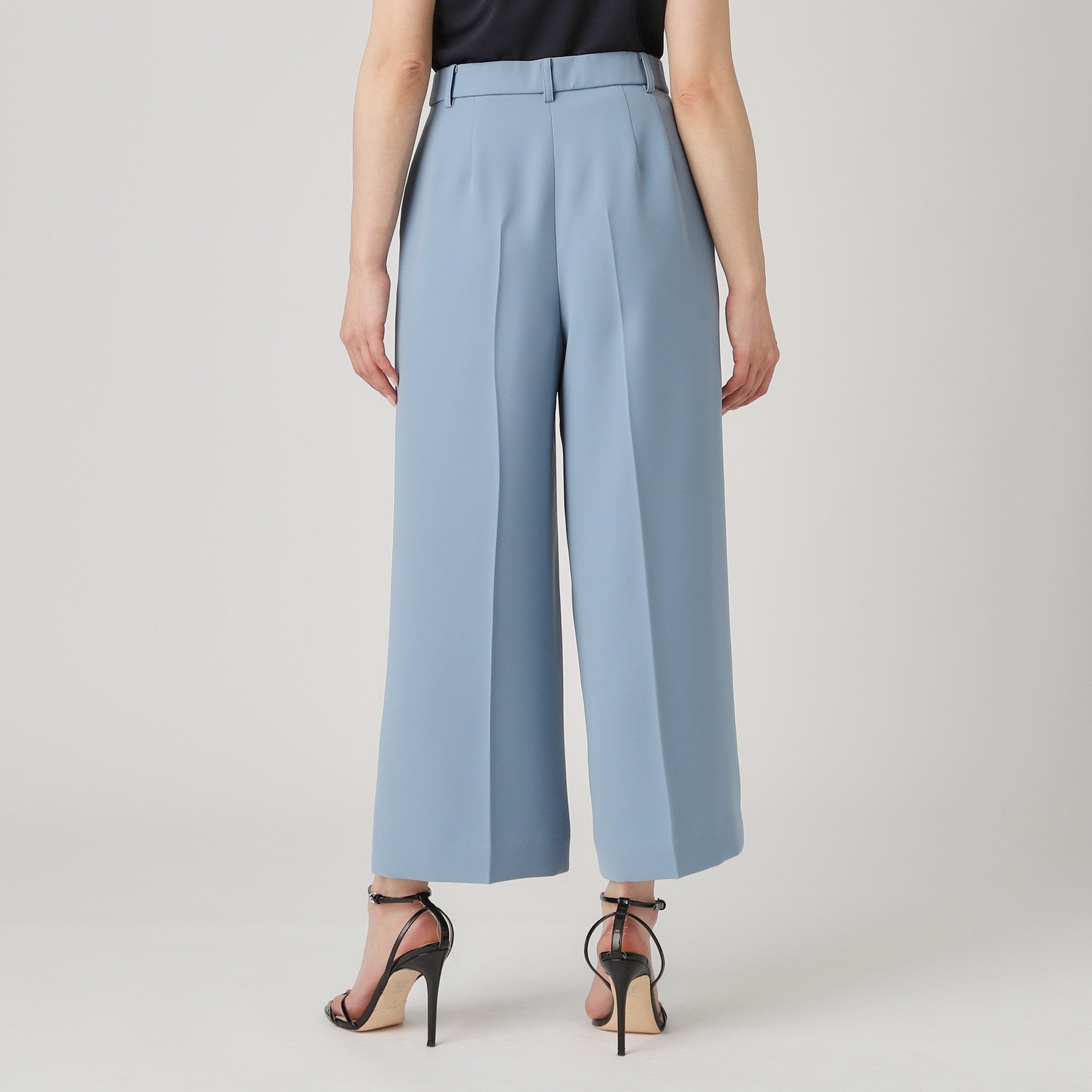 クードシャンス COUP DE CHANCE 【洗える／日本製／裏付き】センタープレス入ワイドパンツ （ブルー(091)） ブルー(091)