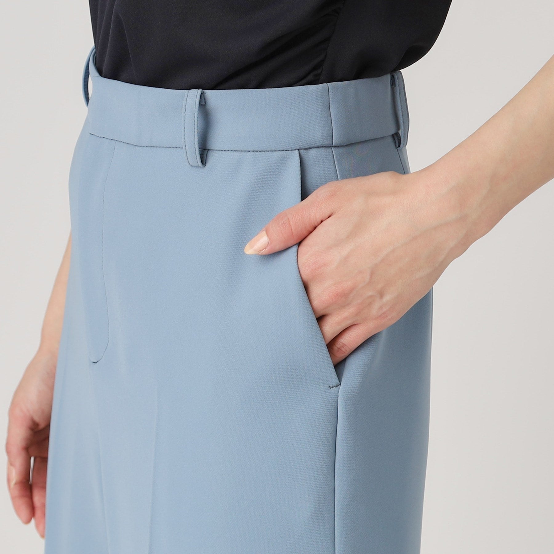 クードシャンス COUP DE CHANCE 【洗える／日本製／裏付き】センタープレス入ワイドパンツ （ブルー(091)） ブルー(091)