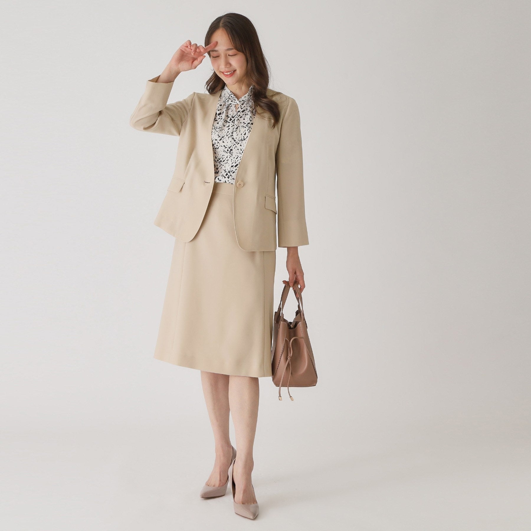 クードシャンス COUP DE CHANCE 【手洗い可／接触冷感／日本製／裏無し】8分袖ノーカラージャケット （グレージュ(050)） グレージュ(050)