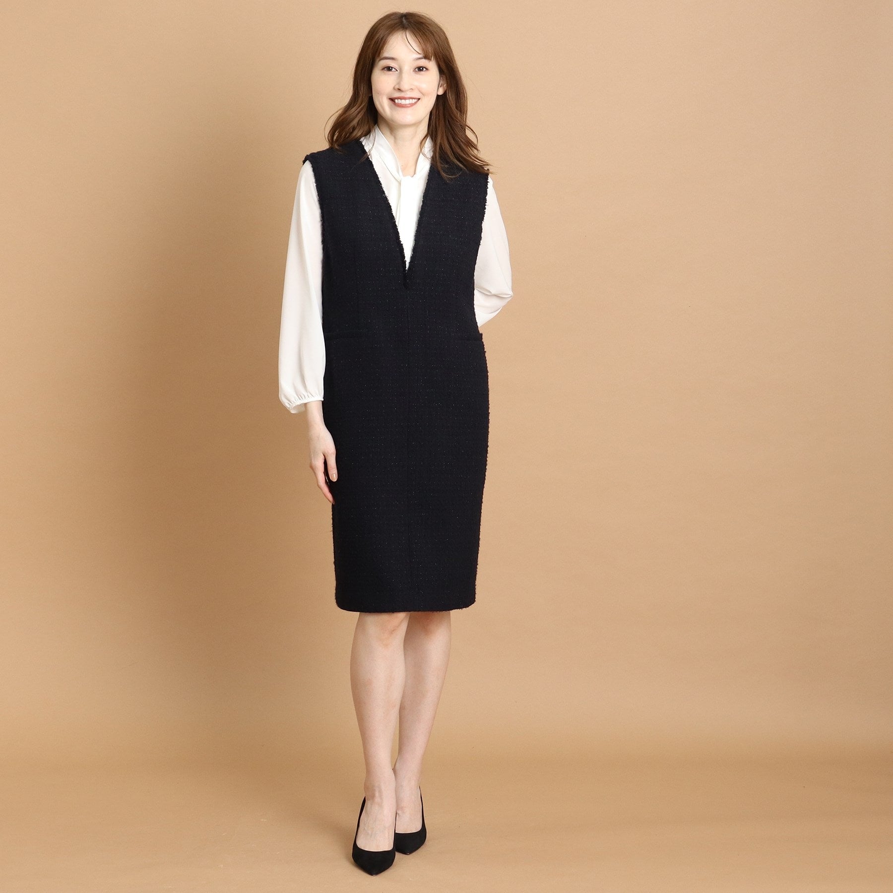 COUP DE CHANCE [One-piece/Jacket tucked in] Feminine thin bowtie blouse