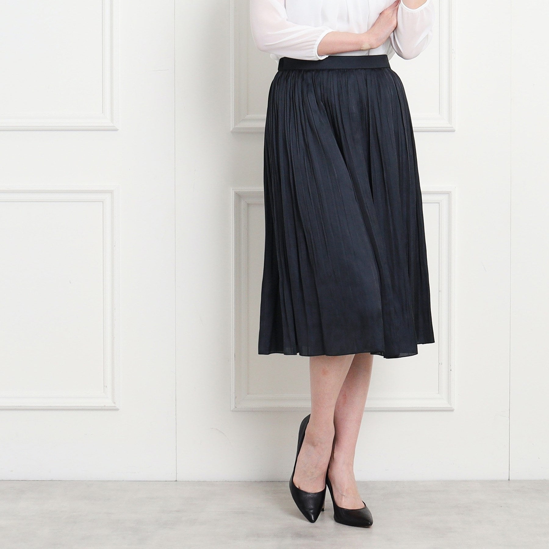 COUP DE CHANCE [Washable/Ceremony/Office] A soft and elegant pleated skirt that can be used in a wide range of situations