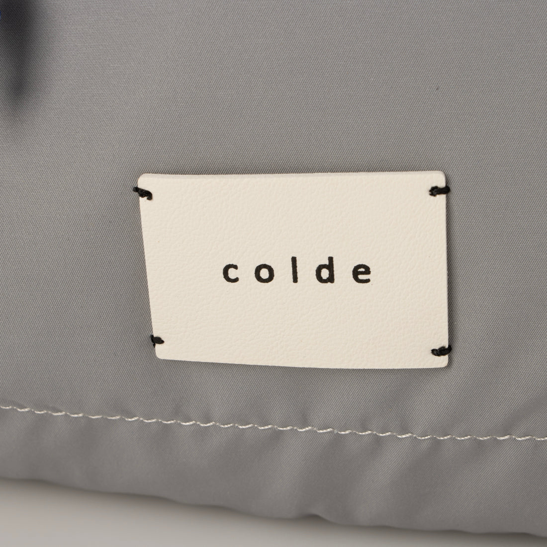 コルデ COLDE フリルトライアングルトートバッグ （ブラック） ブラック