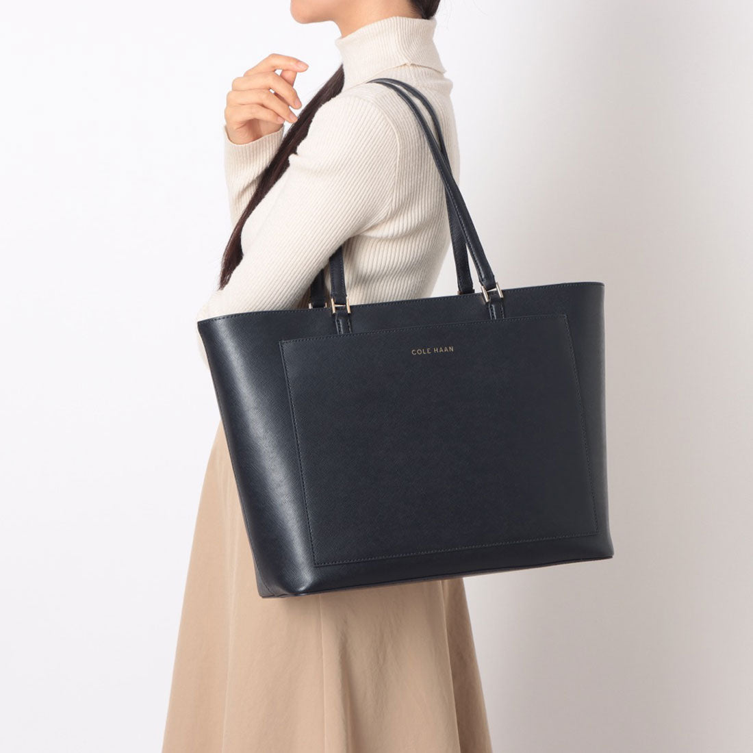 Cole Haan ビジネスバッグ　レディース　ブラック COLE HAAN The Erise Saffiano Tote Women's