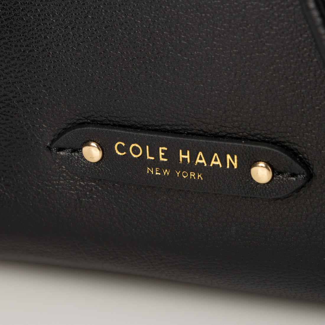 コール ハーン COLE HAAN イザベラ ショルダー バッグ womens （ブラック） ブラック