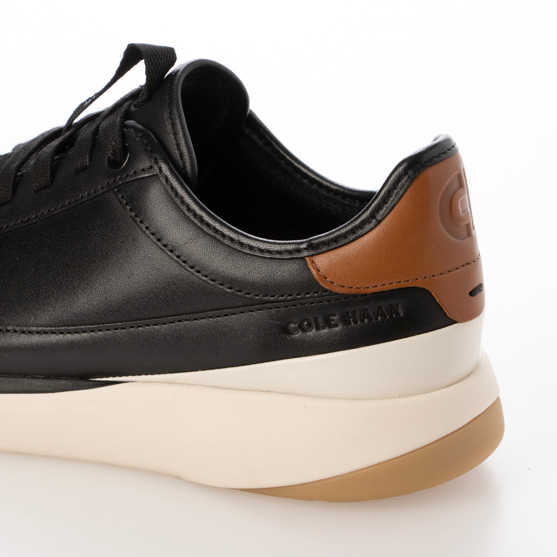 コール ハーン COLE HAAN グランドプロ オールデイ コート スニーカー レザー mens （ブラック/ブリティッシュタン/アイボリー） ブラック/ブリティッシュタン/アイボリー
