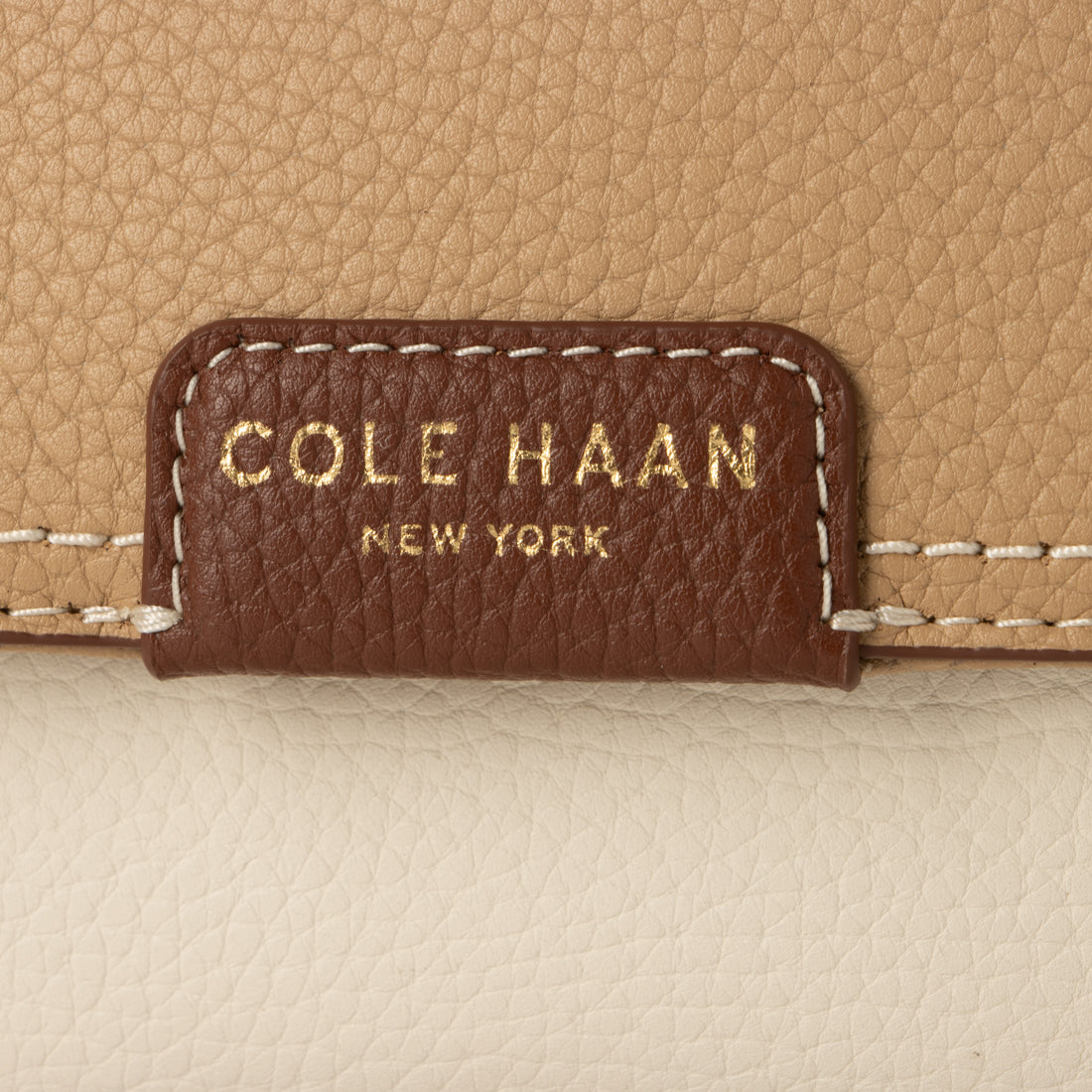 コール ハーン COLE HAAN レイトン ウォレット オンアチェーン womens （トスカンサンド） トスカンサンド