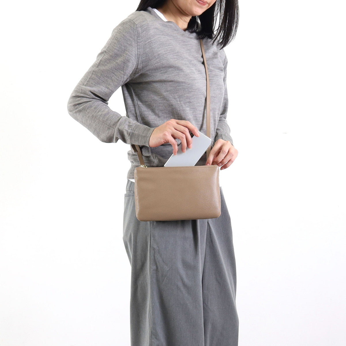 クーコ COOCO シュリンクレザー2連ショルダーバッグ