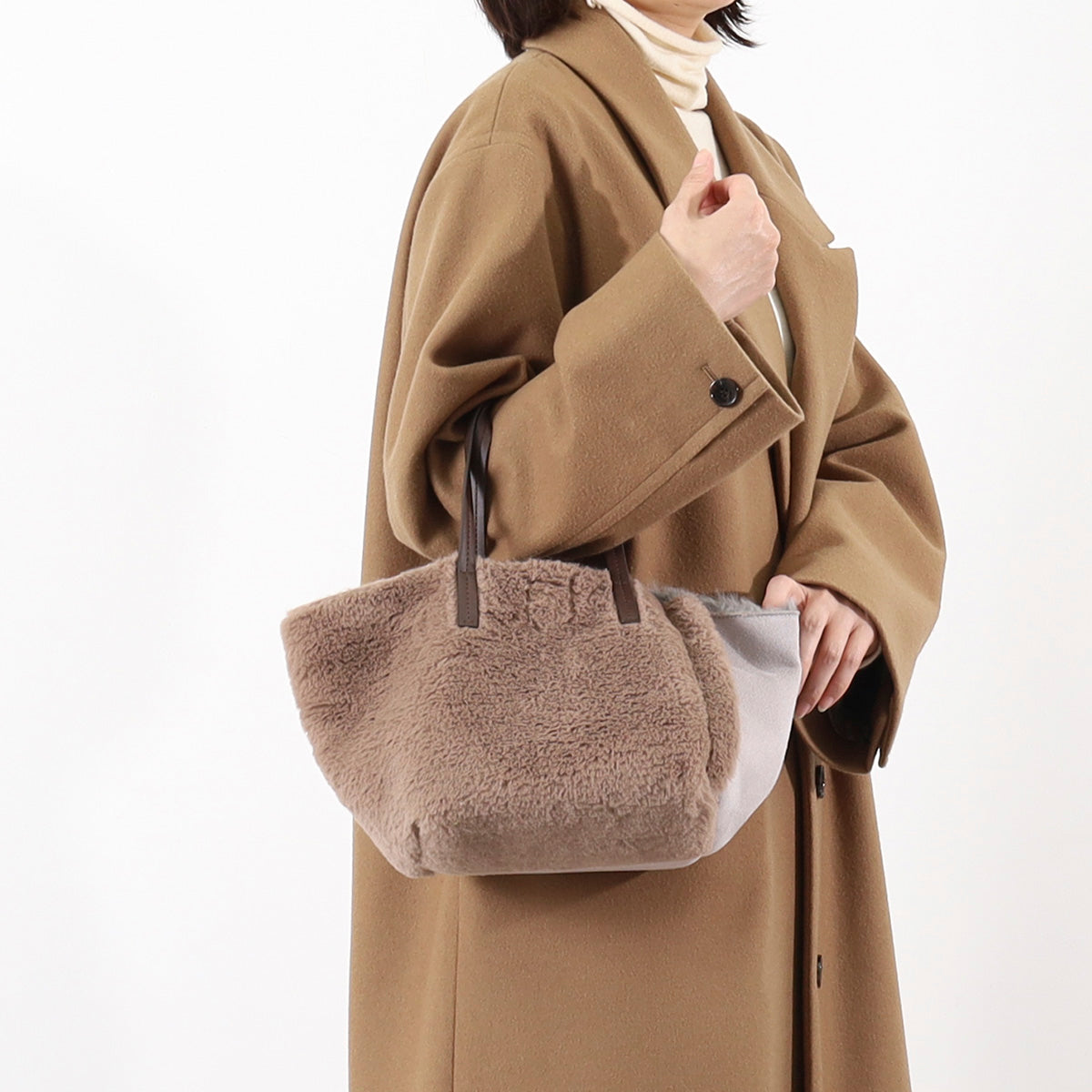 クーコ COOCO ポーチ付リバーシブルムートン風配色バッグ