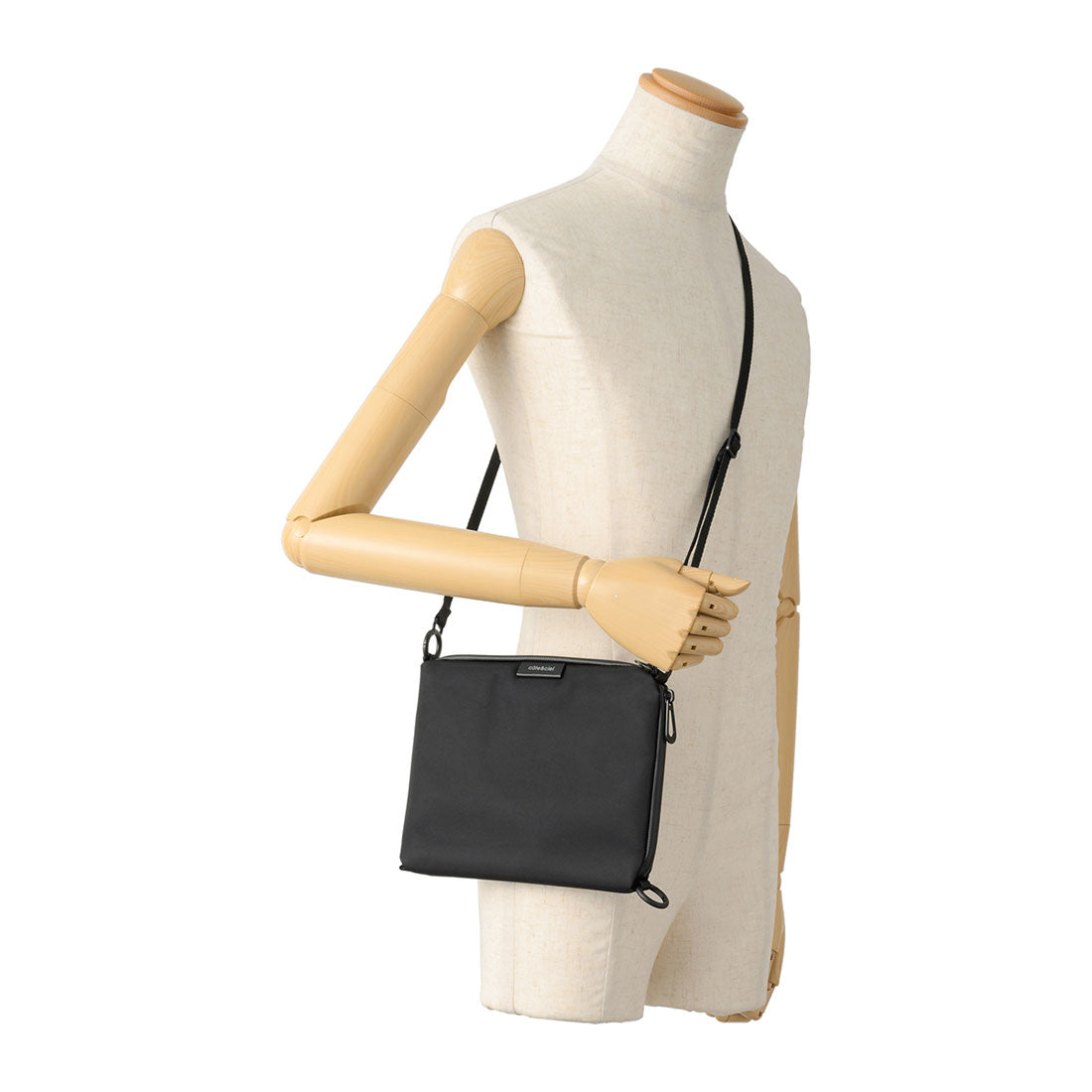 Cote&Ciel Shoulder Bag in S SLEEK NYLON 28932 BLACK