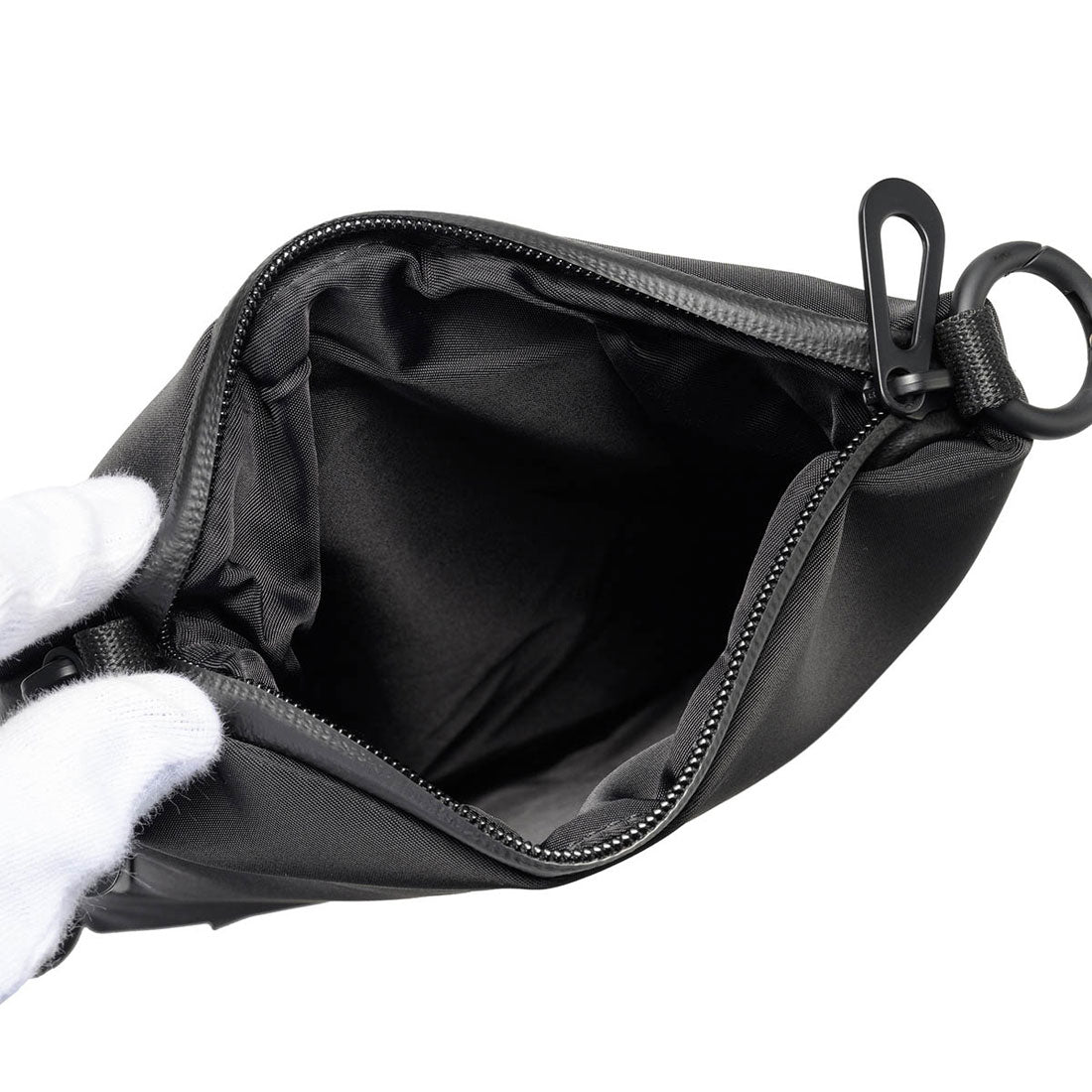 Cote&Ciel Shoulder Bag in S SLEEK NYLON 28932 BLACK