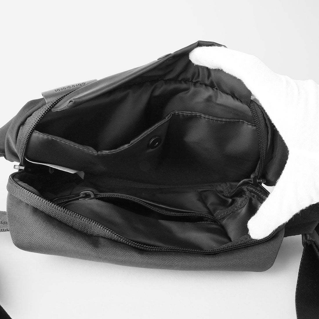 コートエシェル cote&ciel ウエストバッグ・ボディバッグ イザラウ スモール CROSSBODY BAG 29031 （ブラック） ブラック