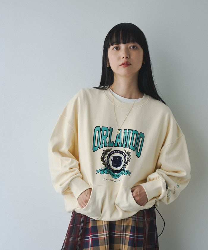 ロゴプリントカンガルーポケット裏毛スウェット