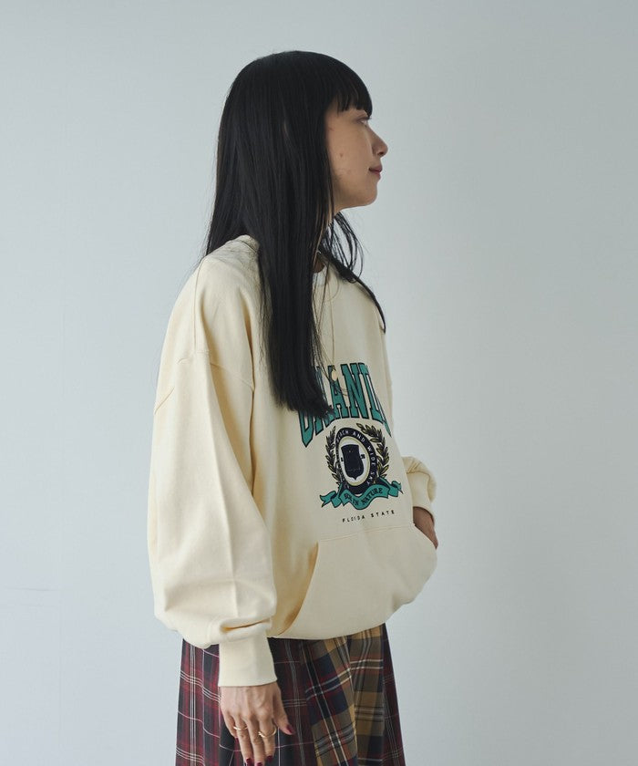 ロゴプリントカンガルーポケット裏毛スウェット