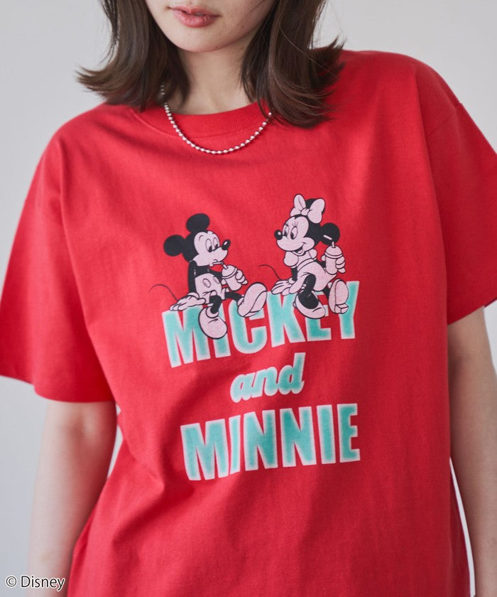 【MICKEY(ミッキー) / 別注】ミッキー＆ミニー / コンパクトプリントＴシャツ RED