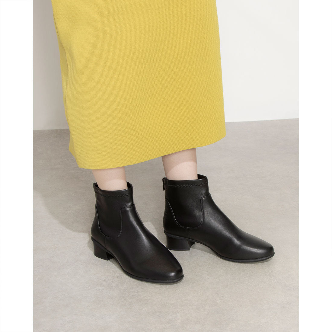 COMPOSITION Blow [Loose fit and wide] Comfort stretch short boots