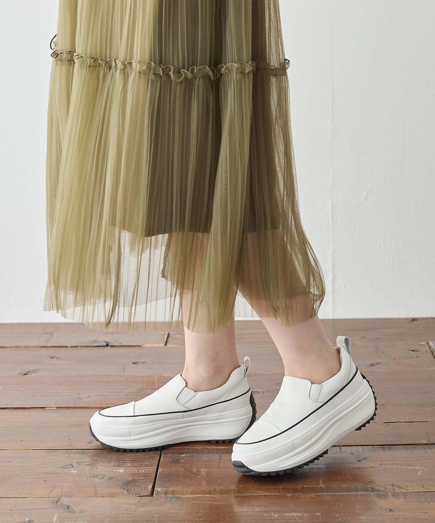 コカ COCA 軽量 厚底 ボリュームソールスリッポンスニーカー （WH） WH