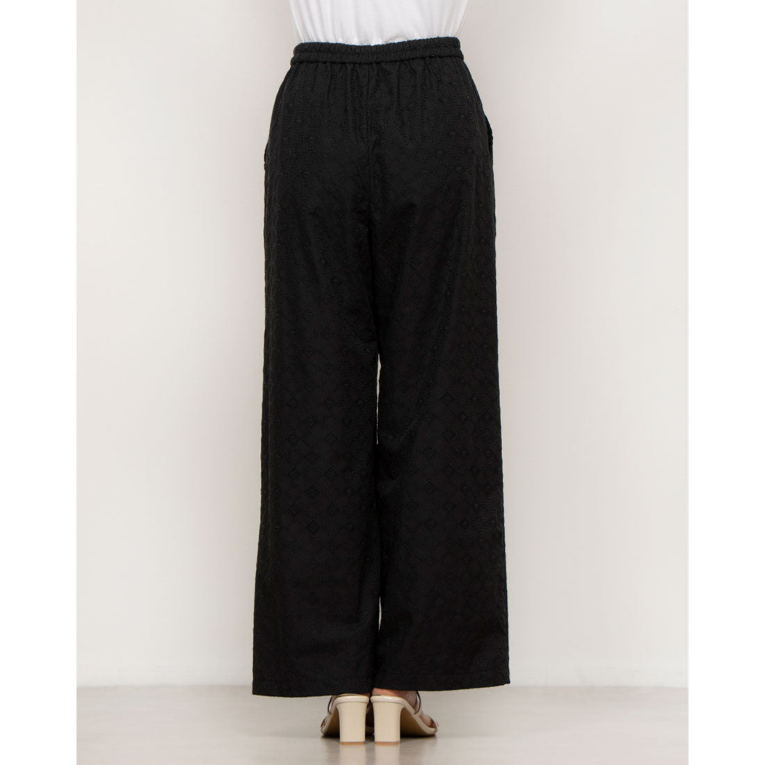 コムサイズム COMME CA ISM エンブロイダリーレース ワイドパンツ （ブラック） ブラック