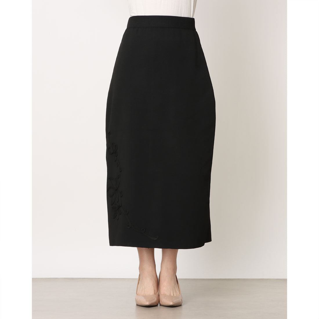 コムサイズム COMME CA ISM コード刺繍 ナロースカート / セットアップ対応 （ブラック） ブラック