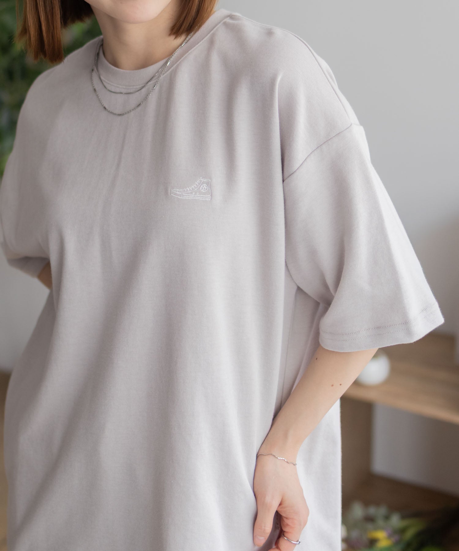 コンバース CONVERSE ポンチ素材 裾ラウンドTシャツ （オフホワイト） オフホワイト