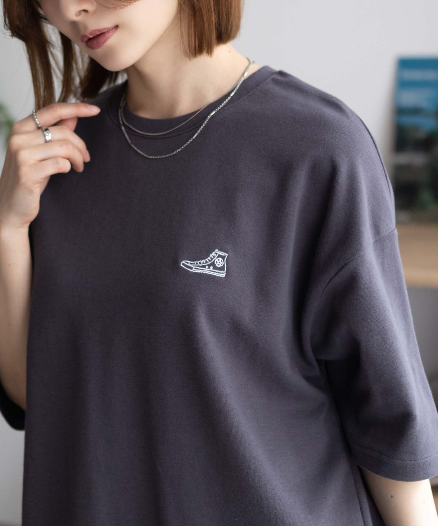 コンバース CONVERSE ポンチ素材 裾ラウンドTシャツ （オフホワイト） オフホワイト