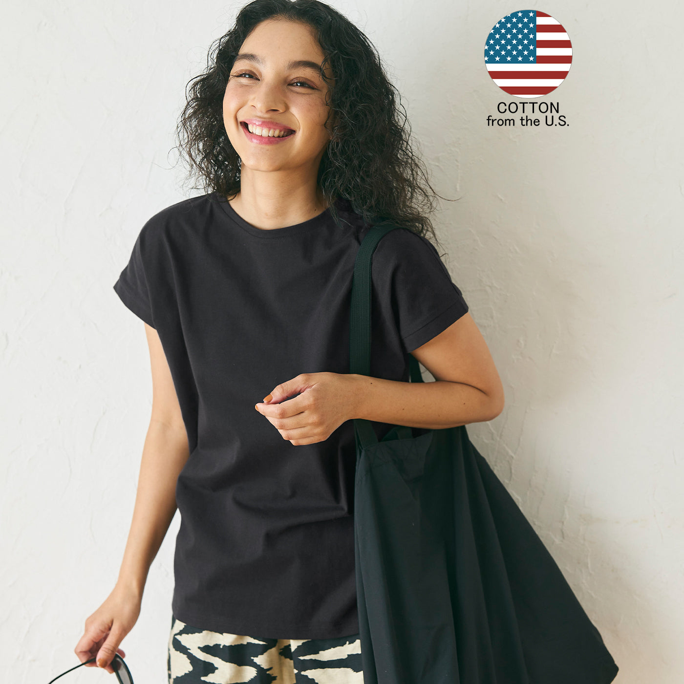 コカ coca COTTON from the U.S.フレンチスリーブUネックTシャツ,Black