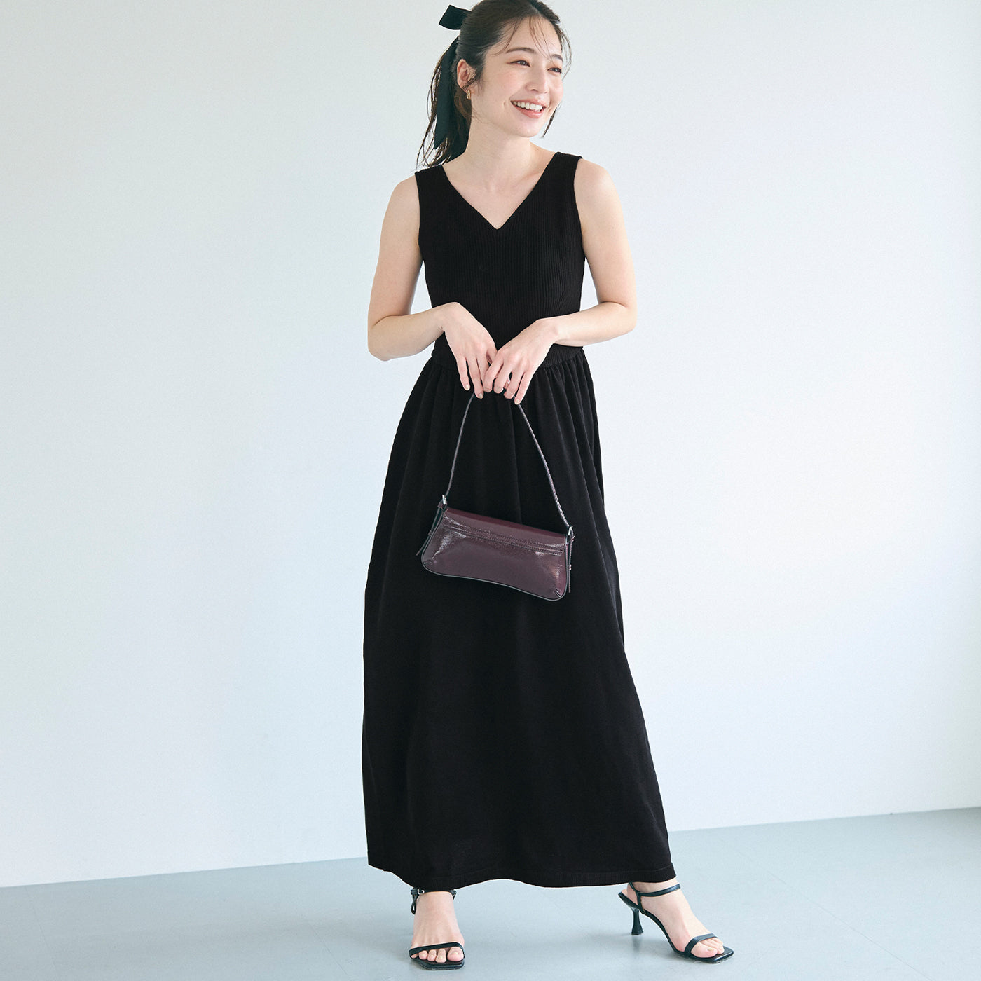 コカ coca Vネックニットドレス （Black） Black