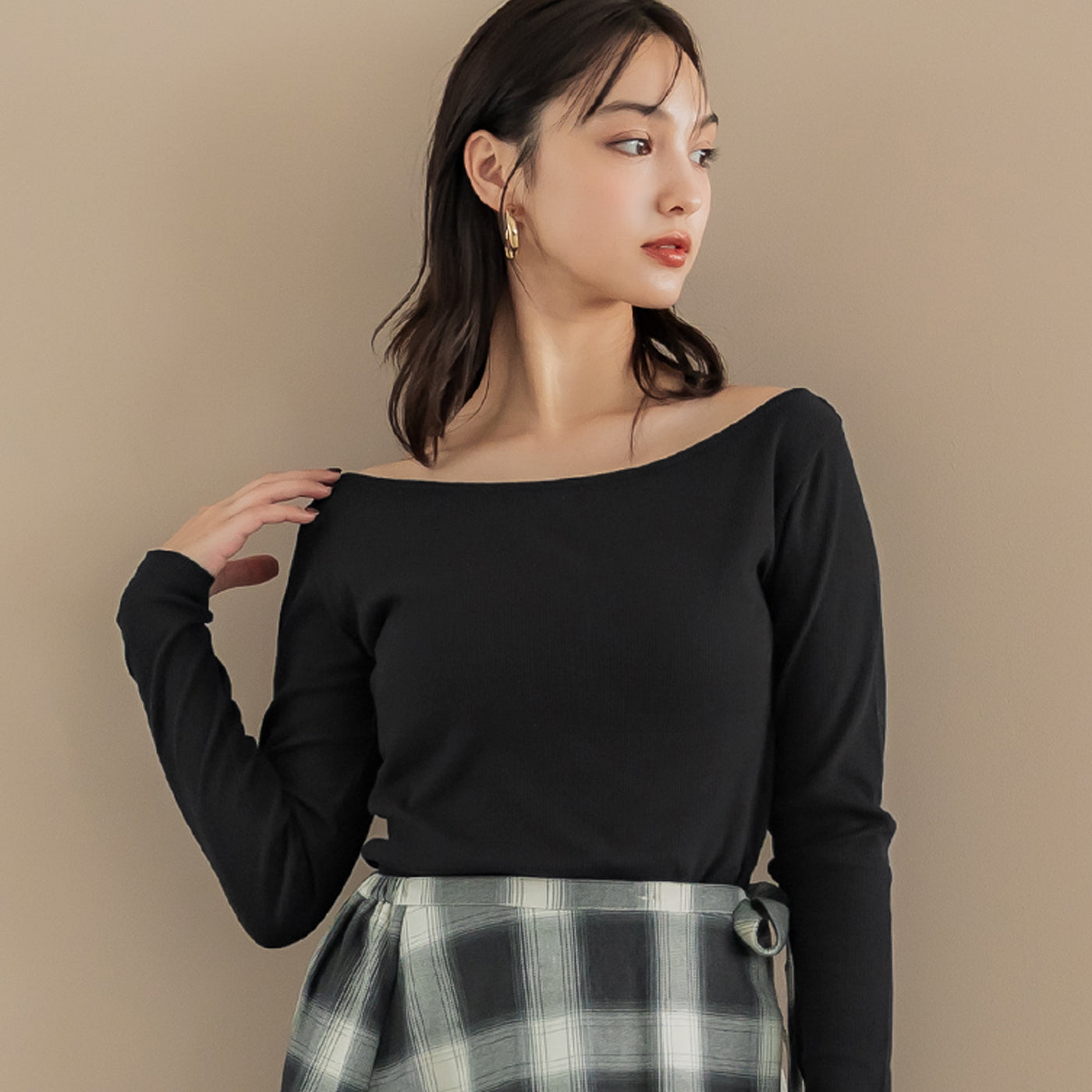 コカ coca テレコリブオフショルダートップス （Black） Black