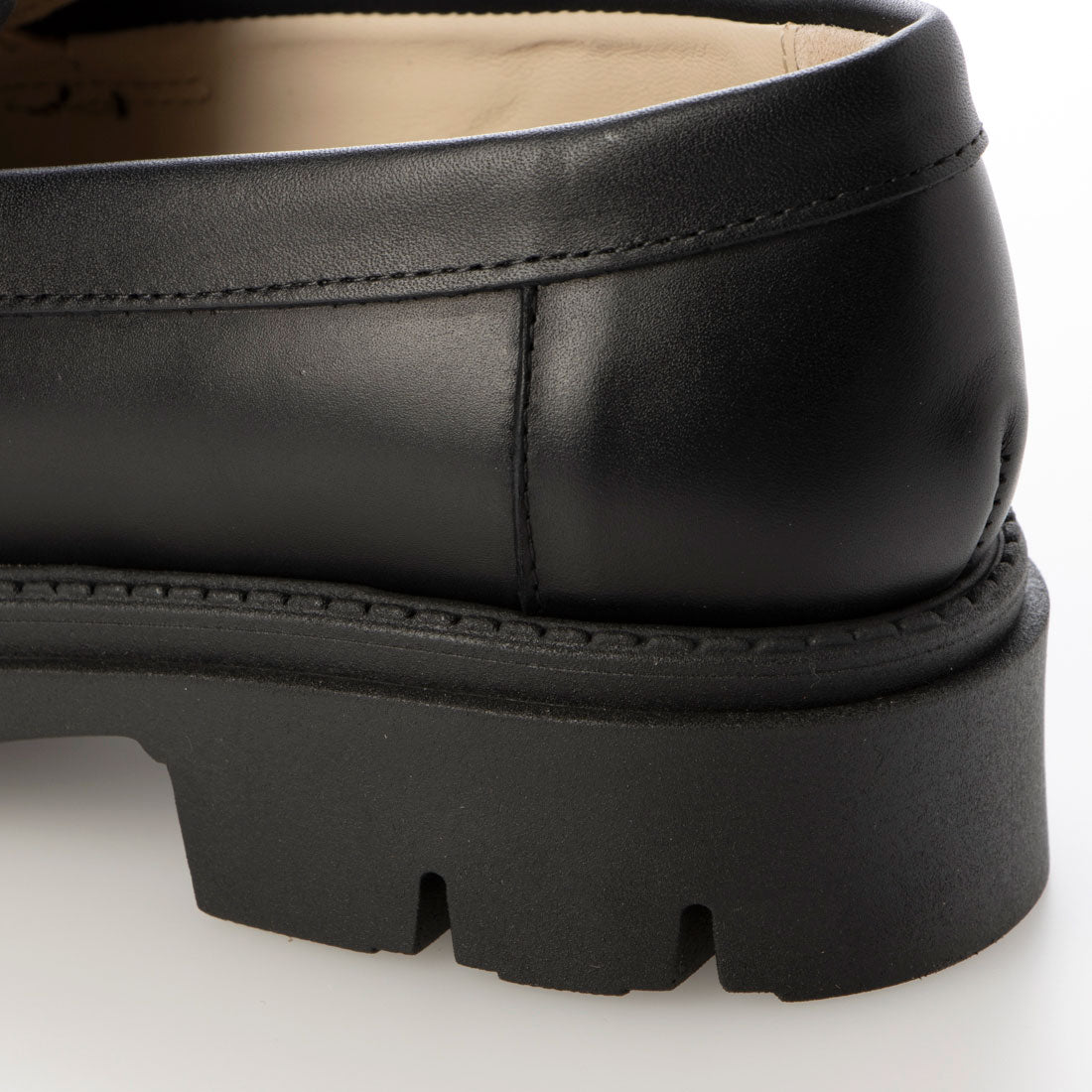 CORSO ROMA 9 CORSO ROMA 9 Round Toe Tank Sole Loafer