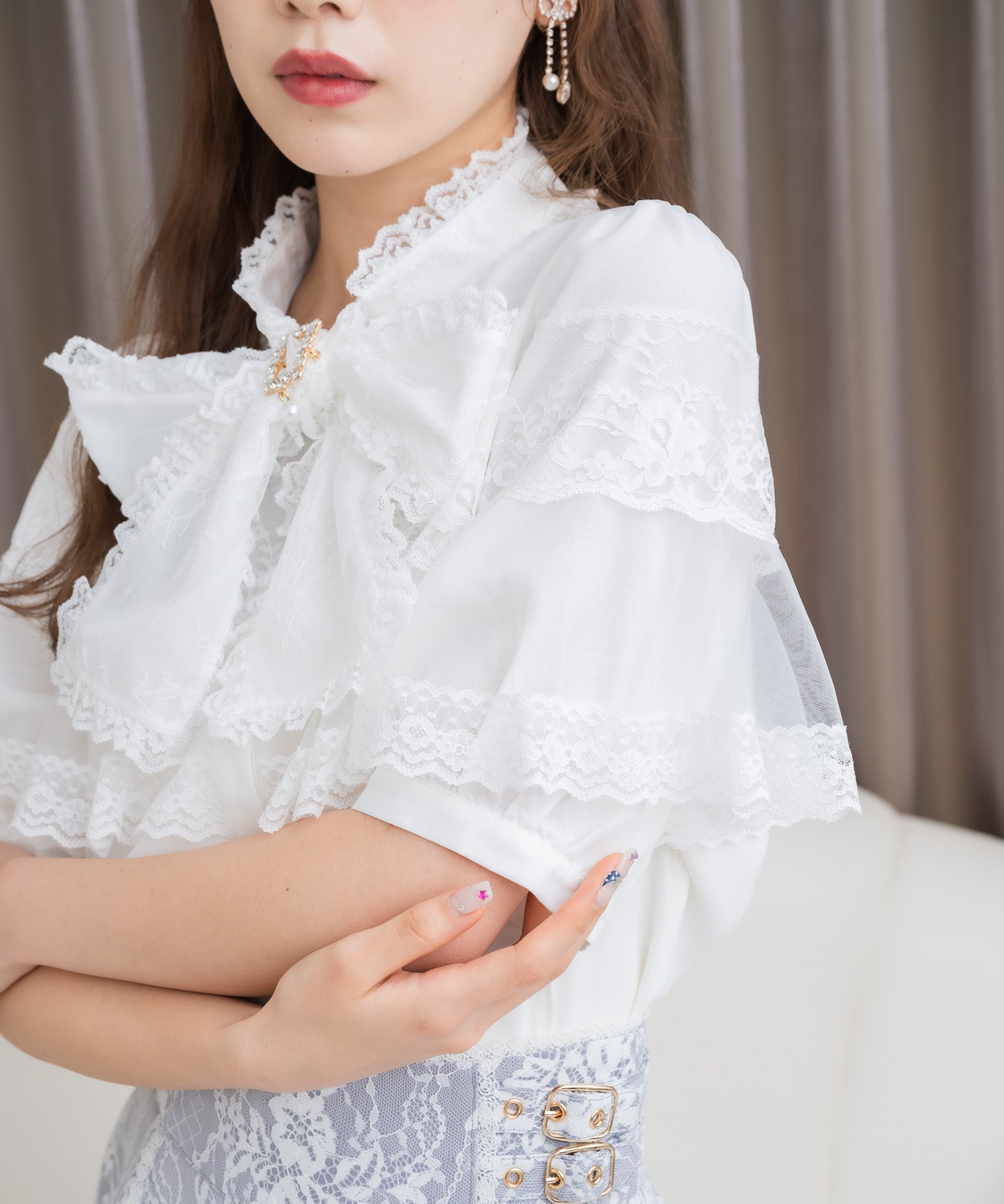 クチュールバイロジータ couture BY ROJITA 半袖ケープブラウス （ホワイト） ホワイト
