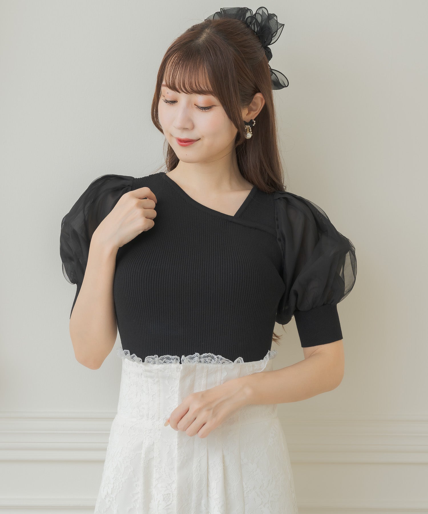 クチュールバイロジータ couture BY ROJITA アシメデコルテ開きニット （ブラック） ブラック