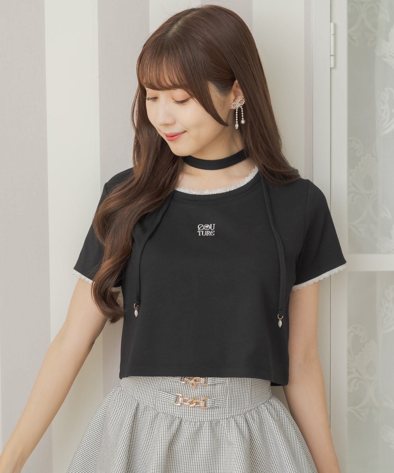 クチュールバイロジータ couture BY ROJITA リボンチョーカー刺繍Tシャツ （ブラック） ブラック