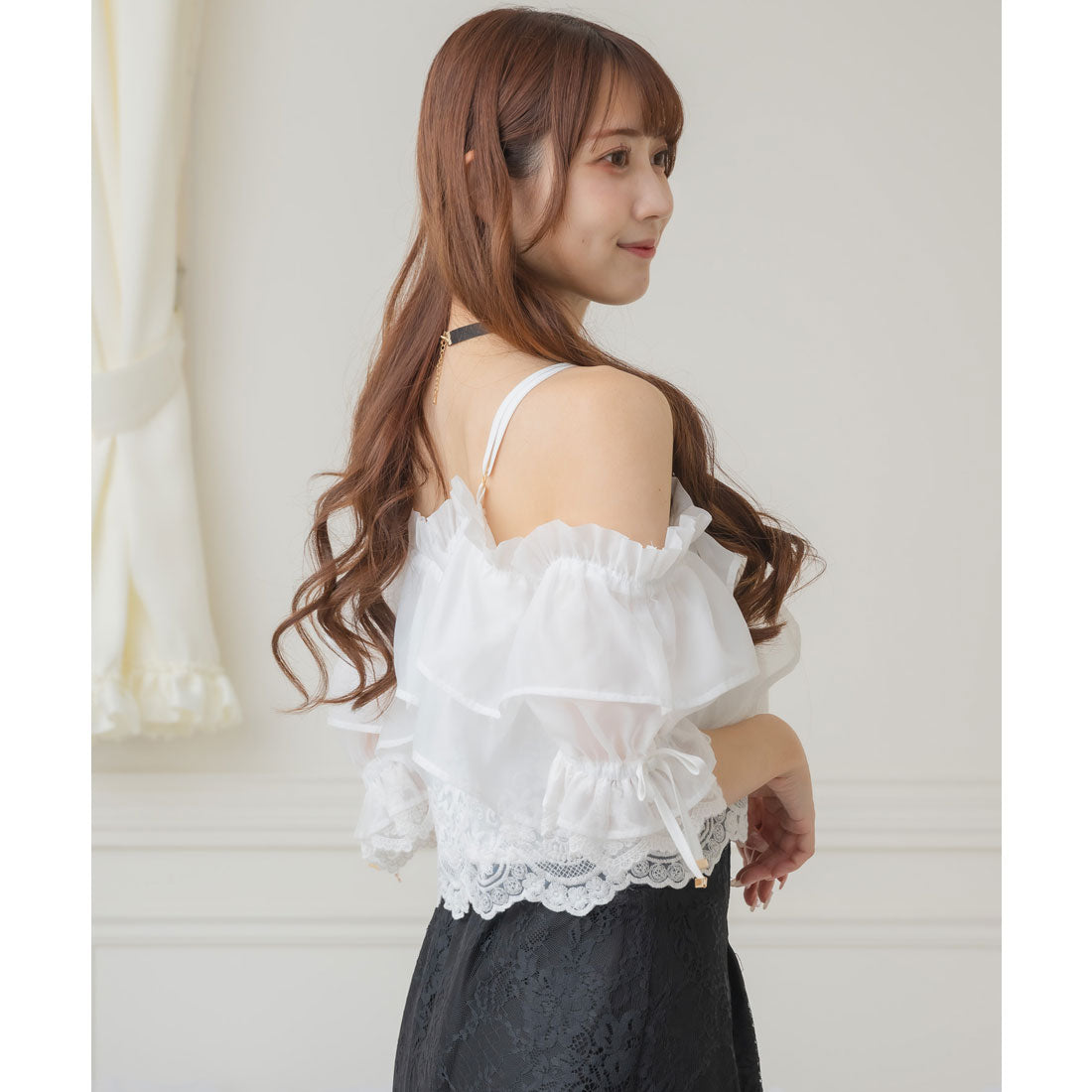 クチュールバイロジータ couture BY ROJITA エンブロイダリーシアーラッフルブラウス （ホワイト） ホワイト