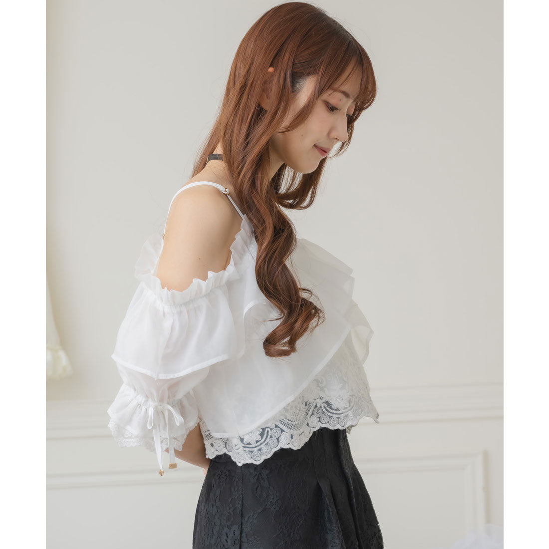 クチュールバイロジータ couture BY ROJITA エンブロイダリーシアーラッフルブラウス （ホワイト） ホワイト