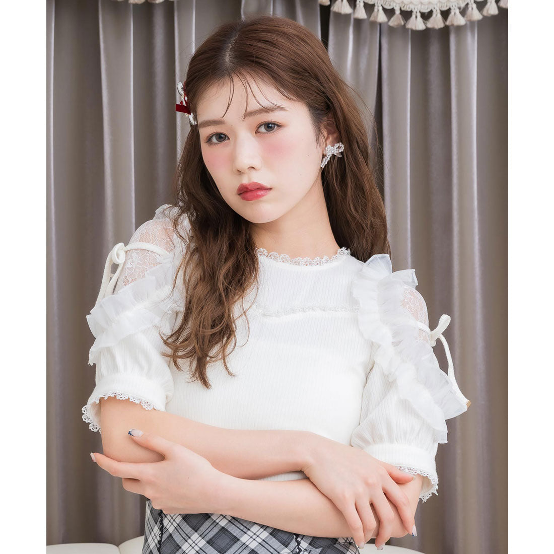 クチュールバイロジータ couture BY ROJITA 肩透かしラッフルトップス （ホワイト） ホワイト