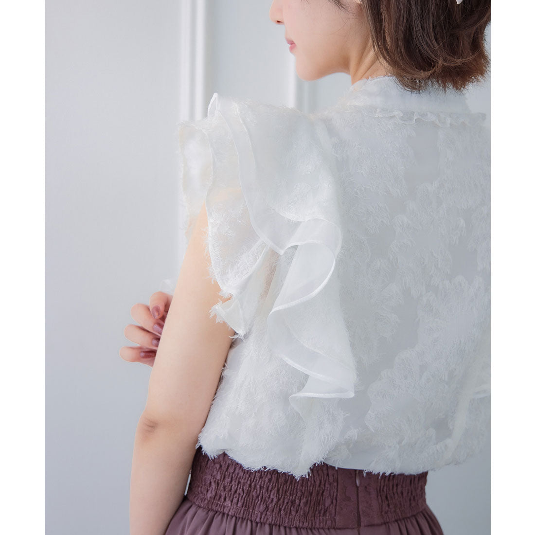 クチュールバイロジータ couture BY ROJITA 肩フリルフェザーブラウス （ホワイト） ホワイト