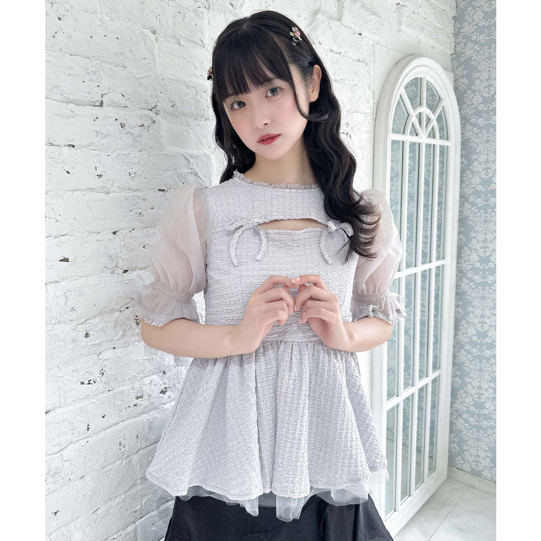 クチュールバイロジータ couture BY ROJITA オープンリボンペプラムトップス （グレー） グレー