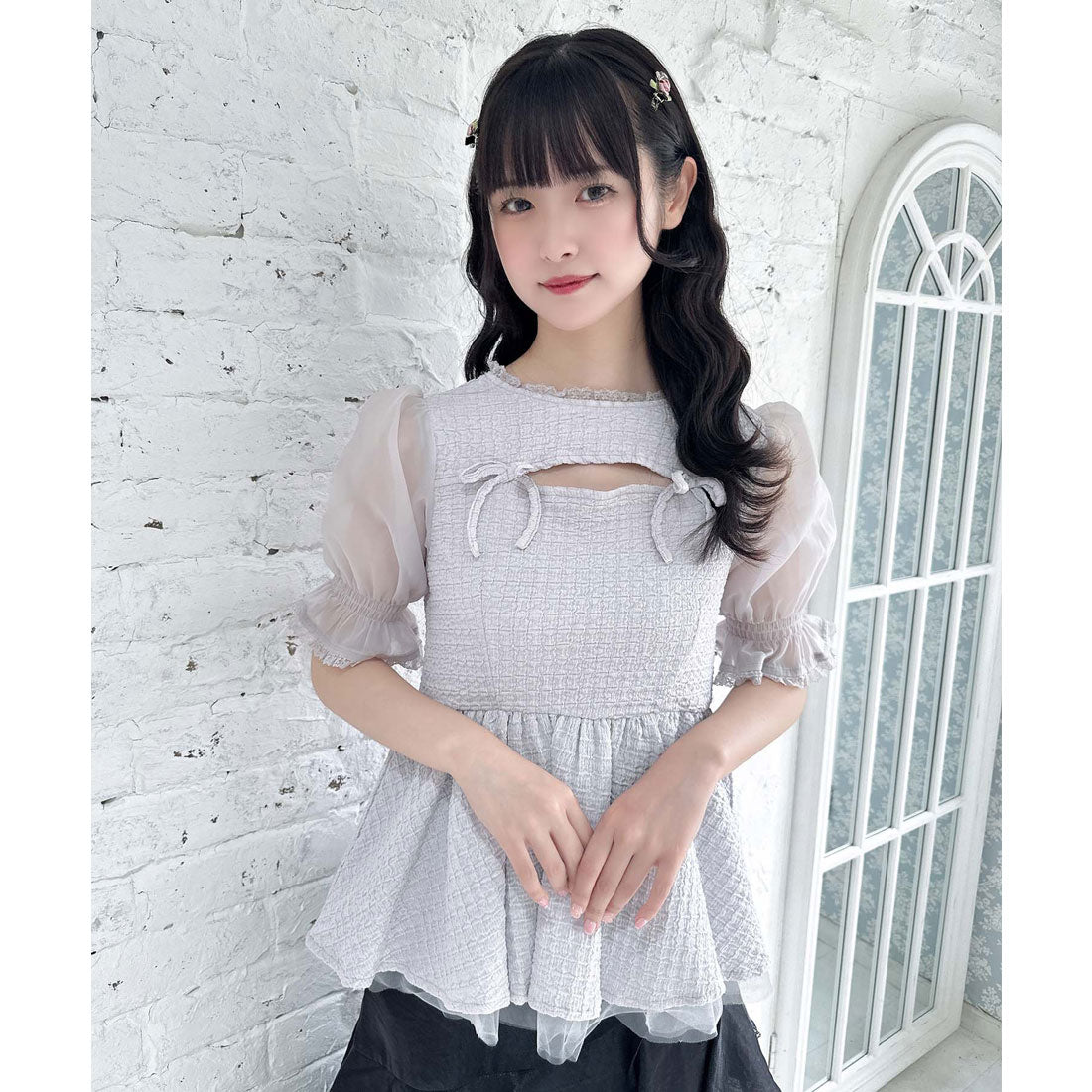 クチュールバイロジータ couture BY ROJITA オープンリボンペプラムトップス （グレー） グレー