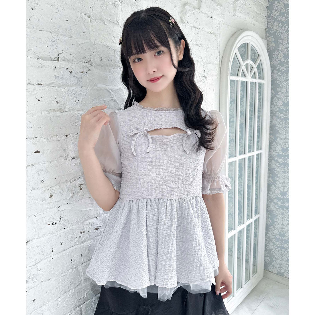 クチュールバイロジータ couture BY ROJITA オープンリボンペプラムトップス （グレー） グレー
