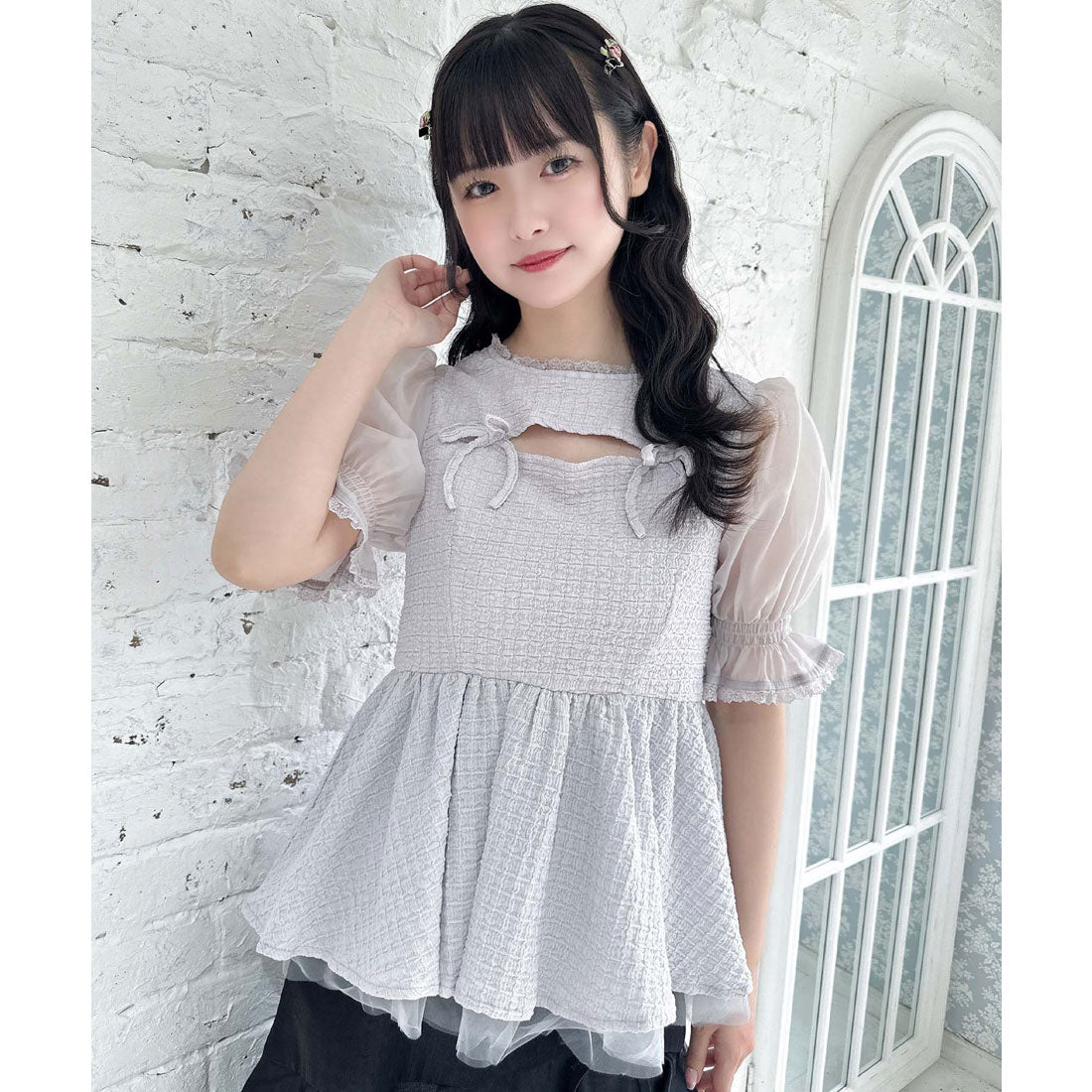 クチュールバイロジータ couture BY ROJITA オープンリボンペプラムトップス （グレー） グレー