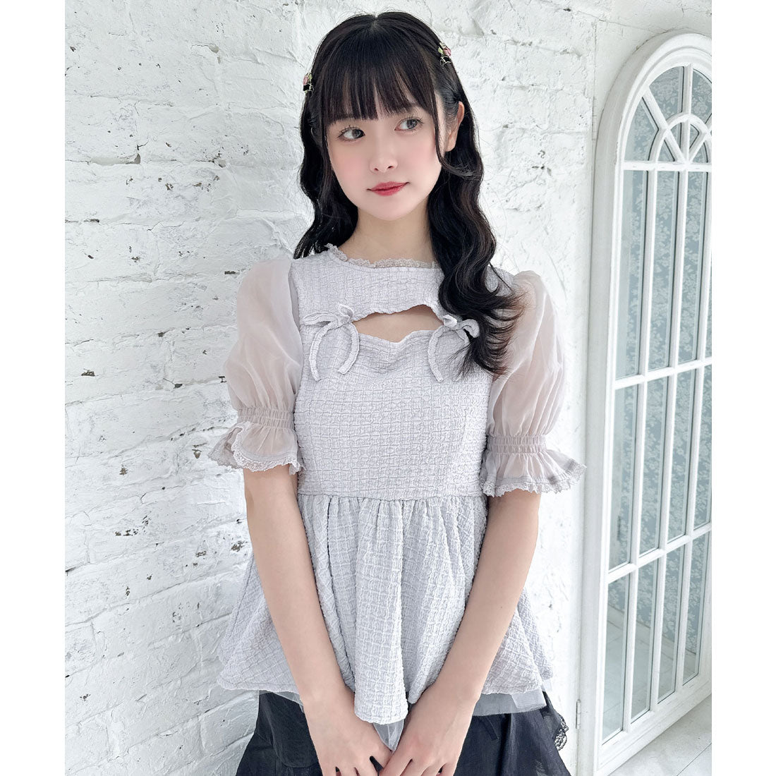 クチュールバイロジータ couture BY ROJITA オープンリボンペプラムトップス （グレー） グレー