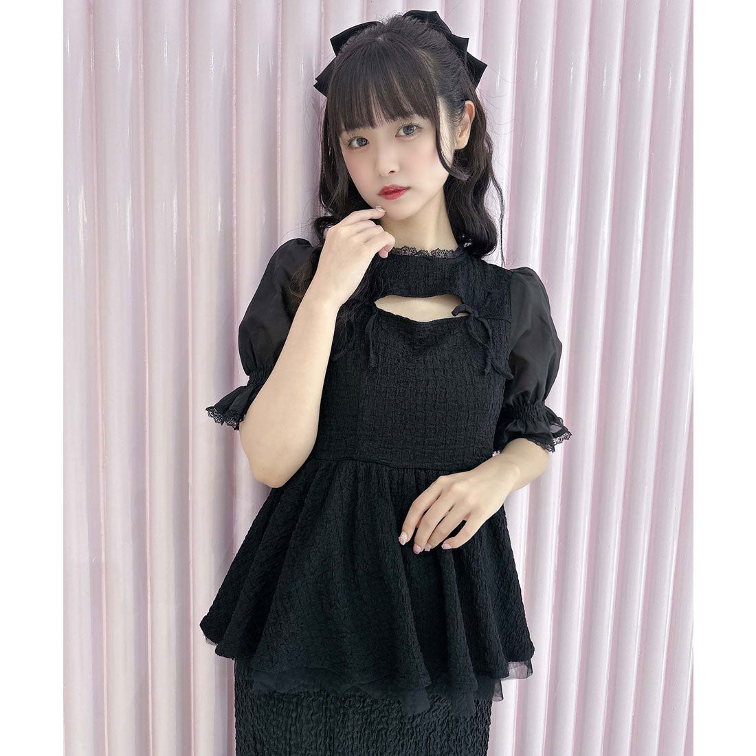 クチュールバイロジータ couture BY ROJITA オープンリボンペプラムトップス （ブラック） ブラック