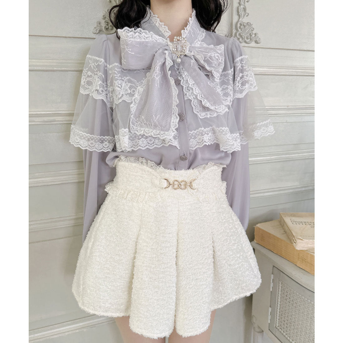 クチュールバイロジータ couture BY ROJITA ビット付きフレアショートパンツ （アイボリー） アイボリー