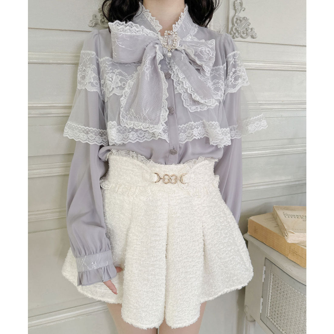 クチュールバイロジータ couture BY ROJITA ビット付きフレアショートパンツ （アイボリー） アイボリー