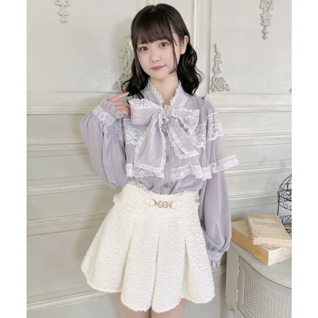 クチュールバイロジータ couture BY ROJITA ビット付きフレアショートパンツ （アイボリー） アイボリー