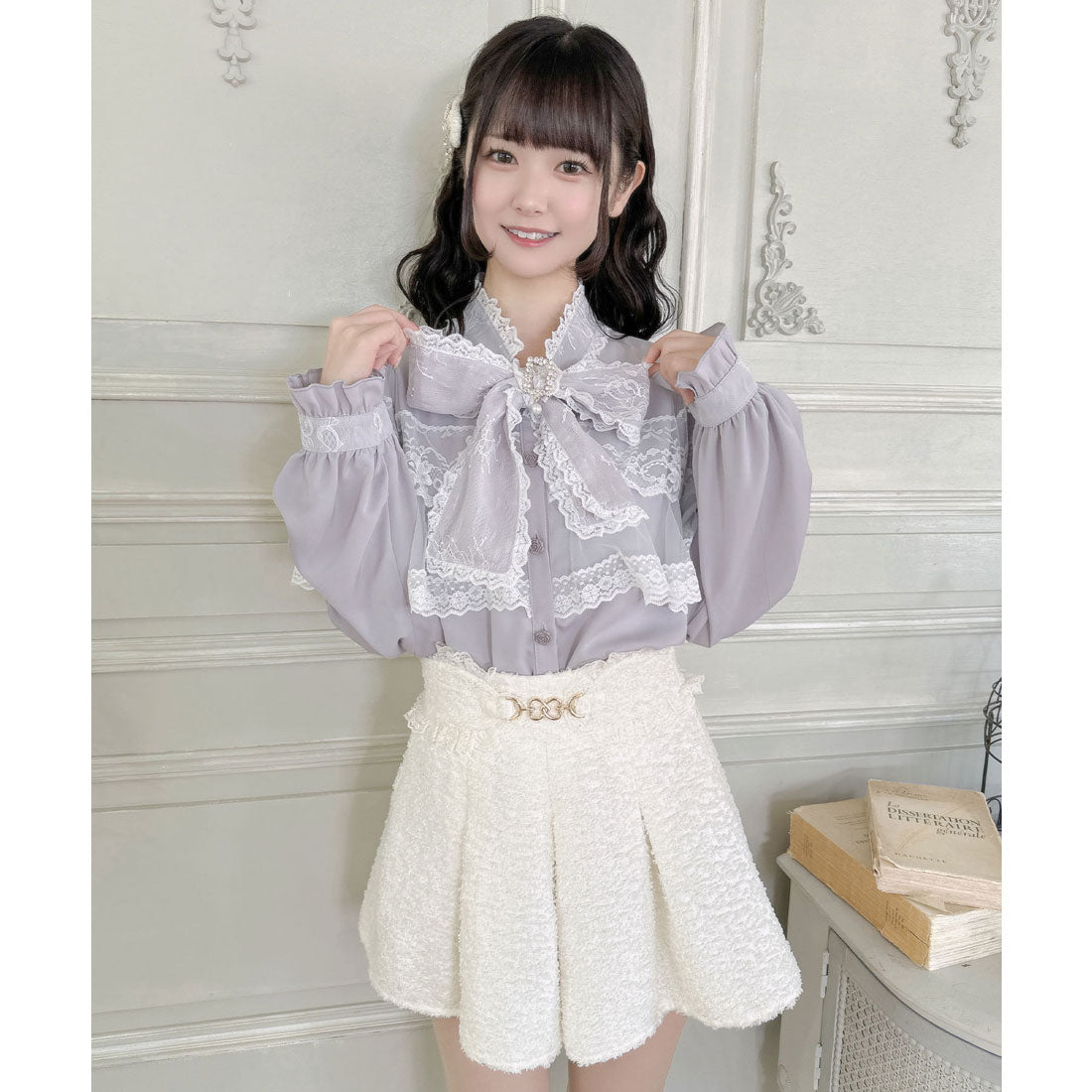 クチュールバイロジータ couture BY ROJITA ビット付きフレアショートパンツ （アイボリー） アイボリー