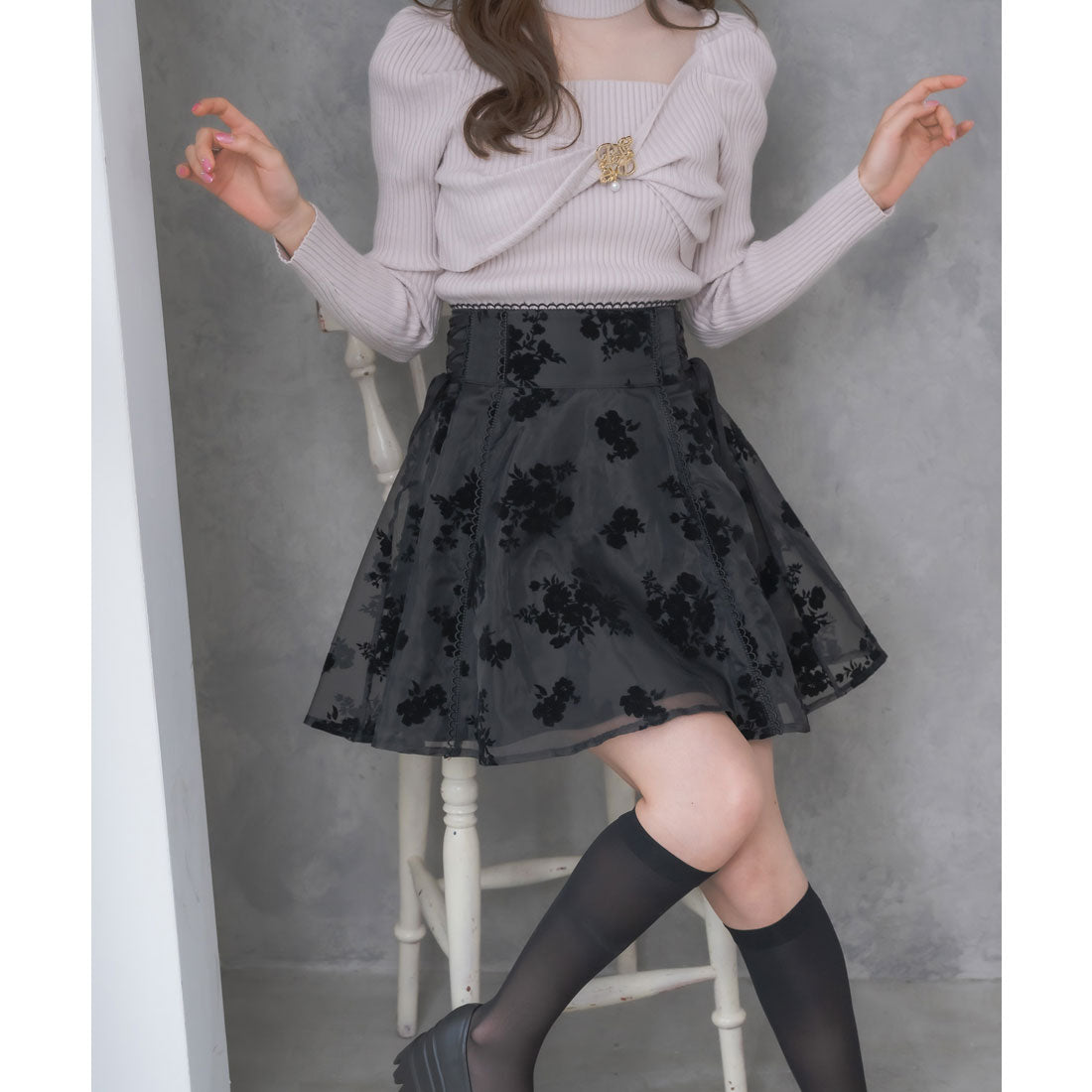 クチュールバイロジータ couture BY ROJITA フロッキーフラワーミニスカート （ブラック） ブラック