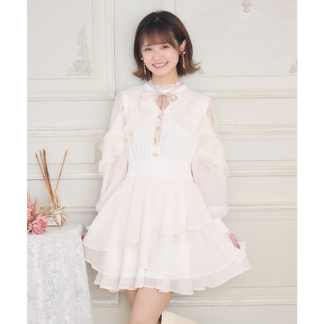 クチュールバイロジータ couture BY ROJITA ラッフルティアードフレアミニワンピース （アイボリー） アイボリー